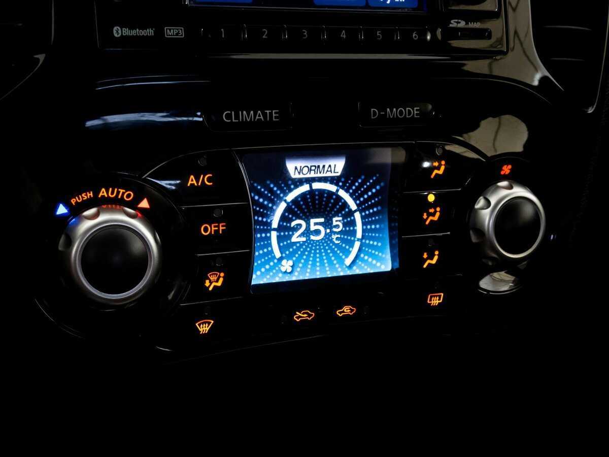 Nissan Juke, 2011 Фото №12