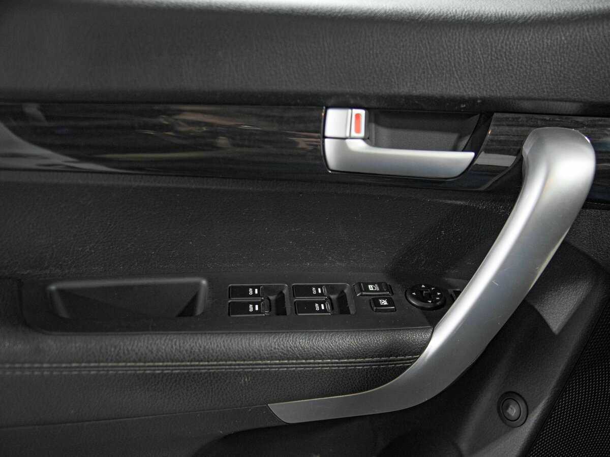 Kia Sorento, 2011 Фото №13