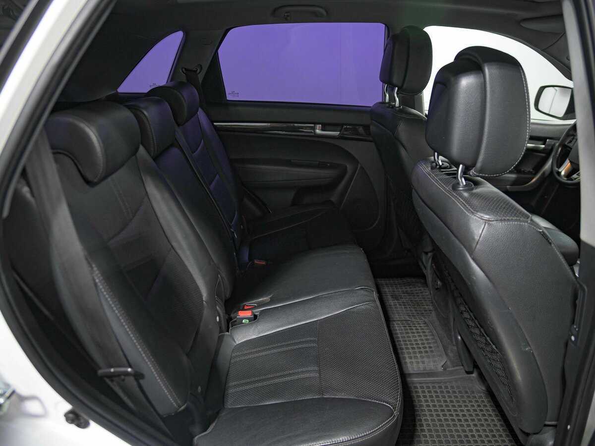 Kia Sorento, 2011 Фото №17
