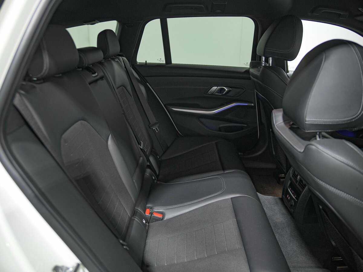 BMW 3 серии 320d xDrive, 2019 Фото №16