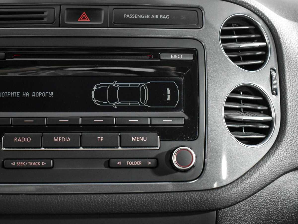 Volkswagen Tiguan, 2011 Фото №14