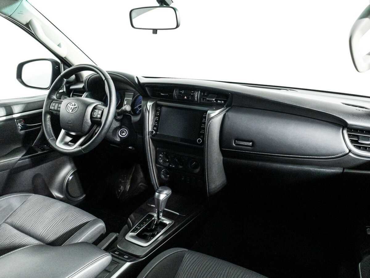 Toyota Fortuner, 2020 Фото №9