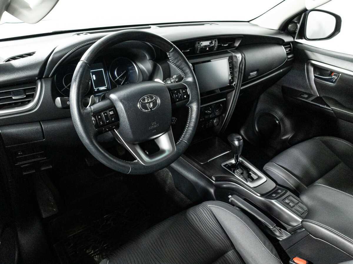 Toyota Fortuner, 2020 Фото №11