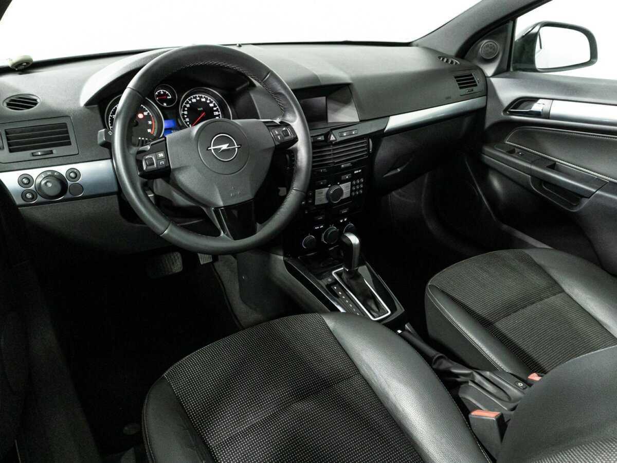 Opel Astra GTC, 2010 Фото №11
