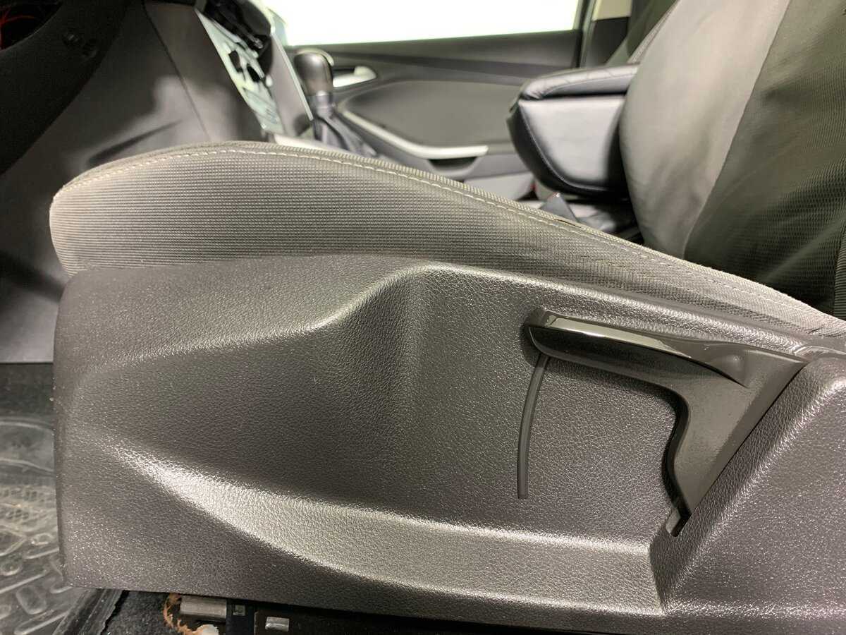 Ford Focus, 2011 Фото №17