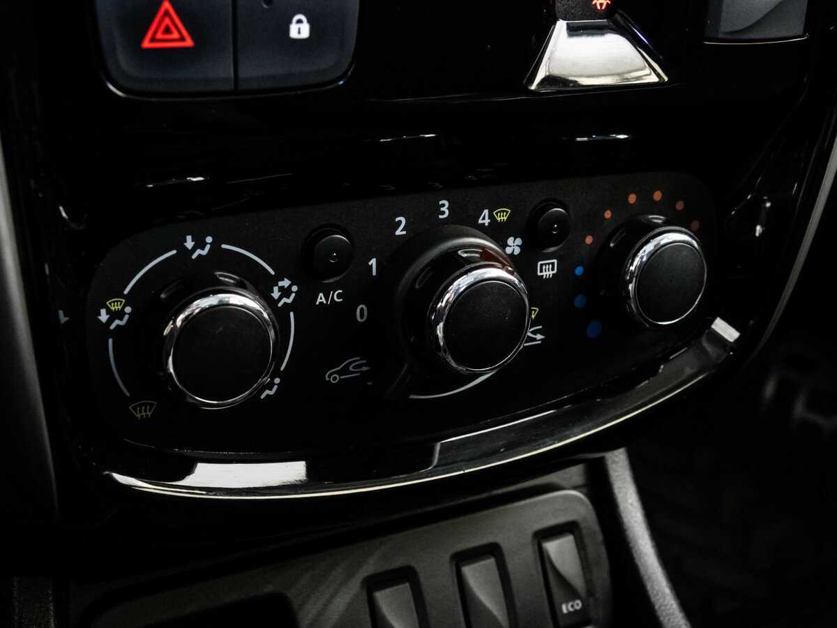 Nissan Terrano, 2018 Фото №13