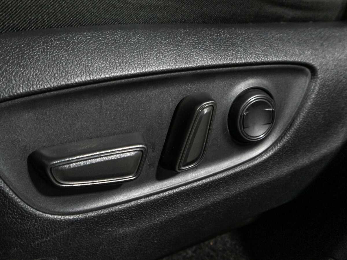 Toyota RAV4, 2021 Фото №15