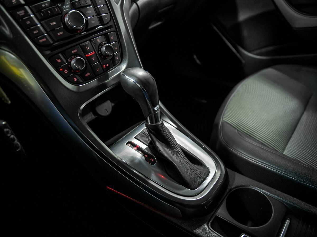 Opel Astra, 2011 Фото №10