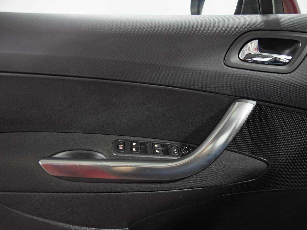 Peugeot 308, 2011 Фото №11