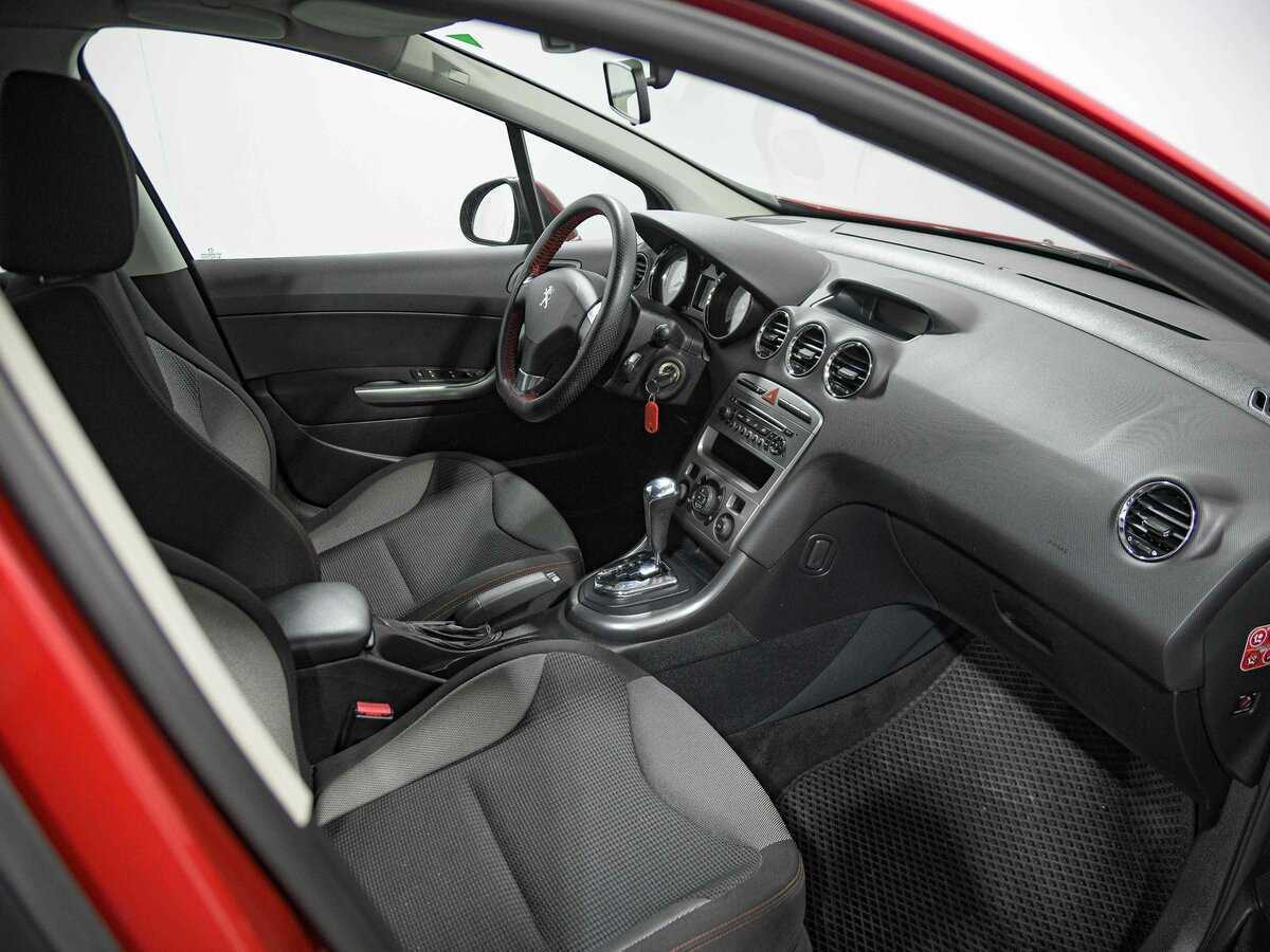 Peugeot 308, 2011 Фото №13