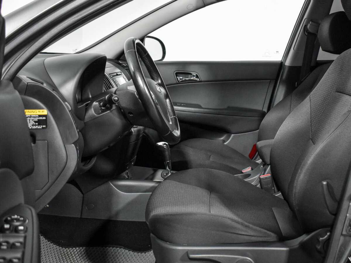 Hyundai i30, 2009 Фото №11