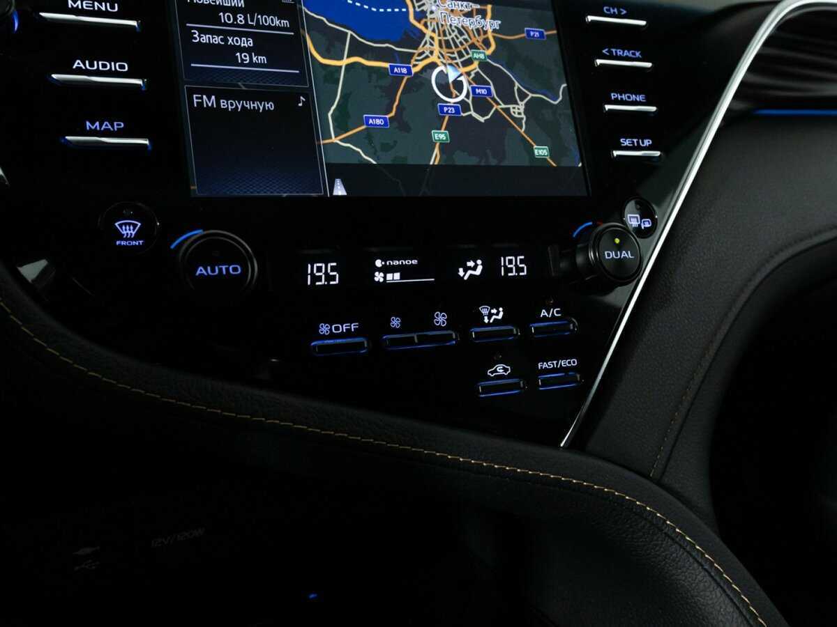 Toyota Camry, 2018 Фото №18