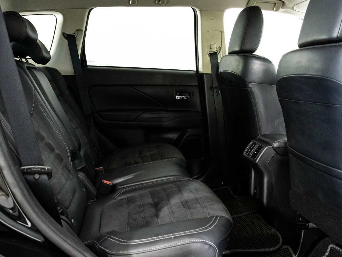 Mitsubishi Outlander, 2021 Фото №17