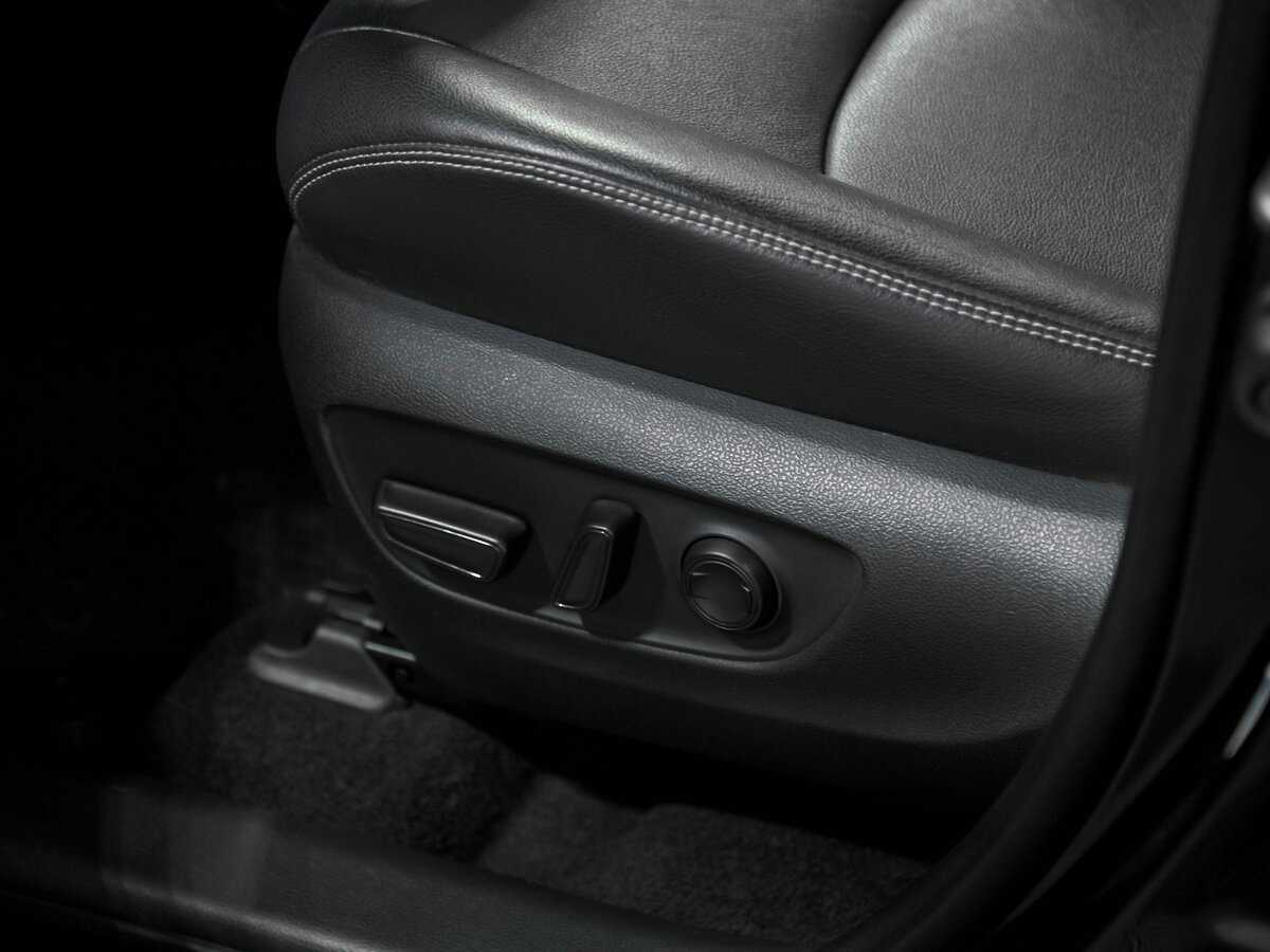 Toyota RAV4, 2021 Фото №17