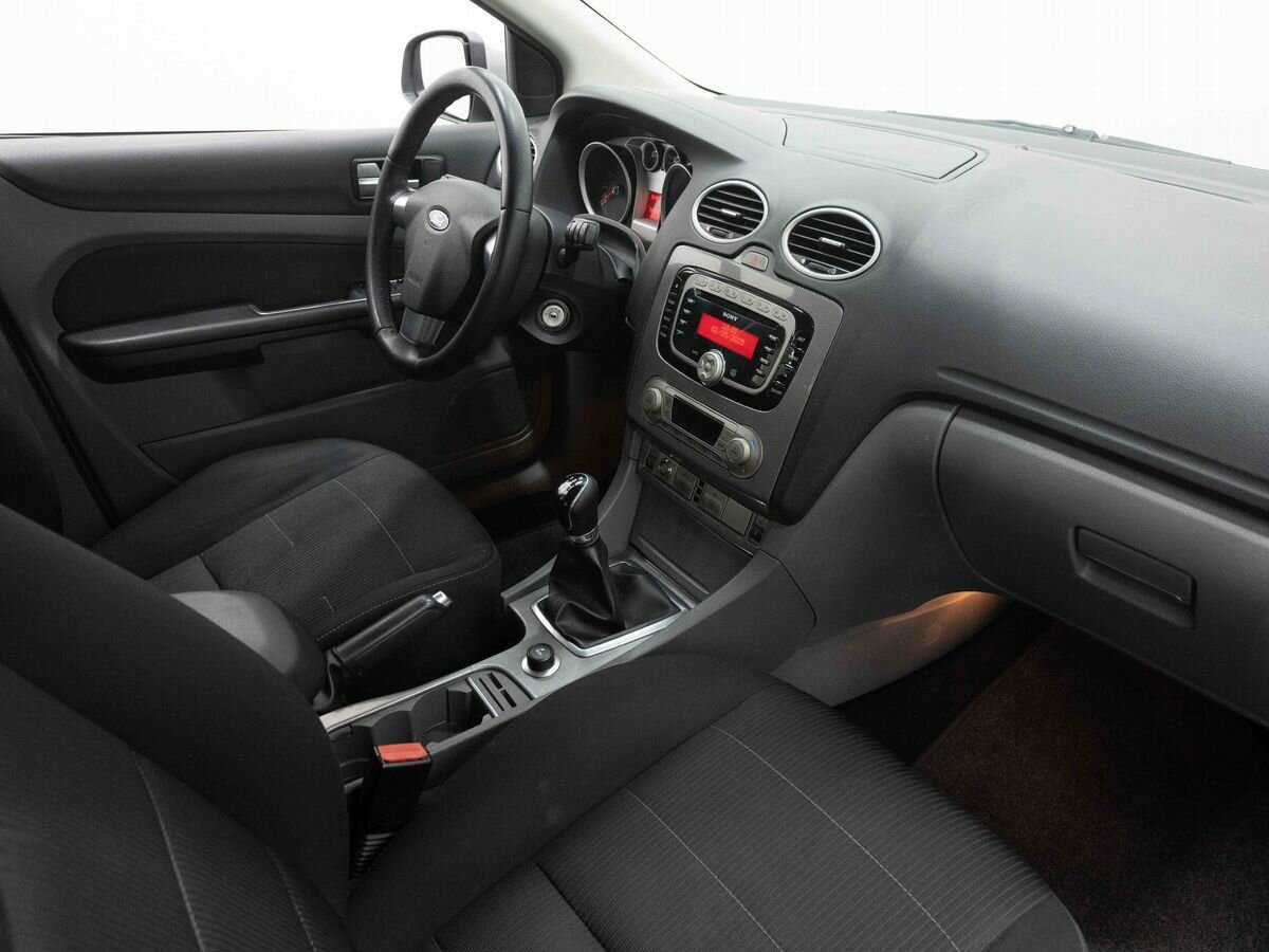 Ford Focus, 2010 Фото №12