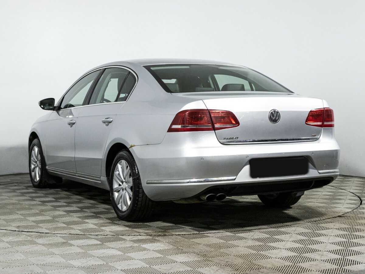 Volkswagen Passat, 2011 - 178 634 км. | Фото №7