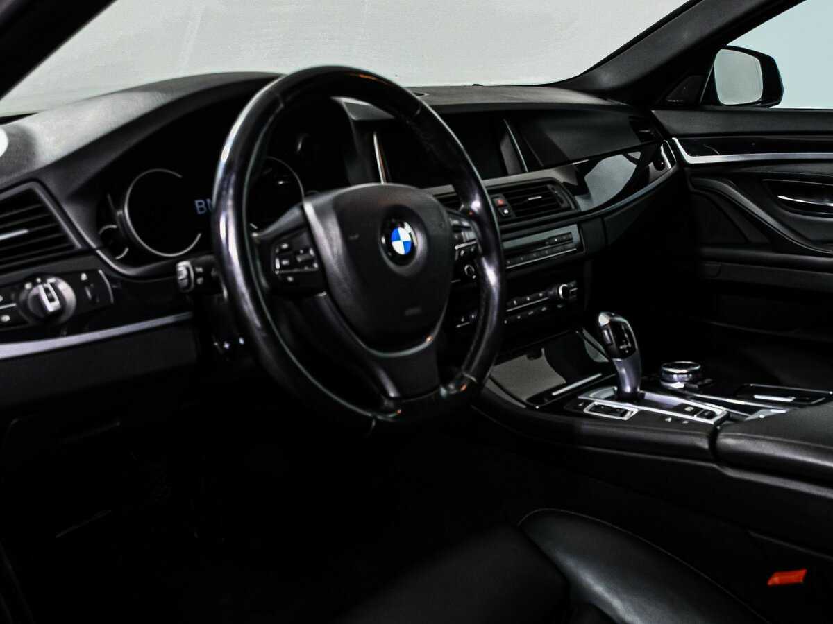 BMW 5 серии 528i xDrive, 2016 Фото №12