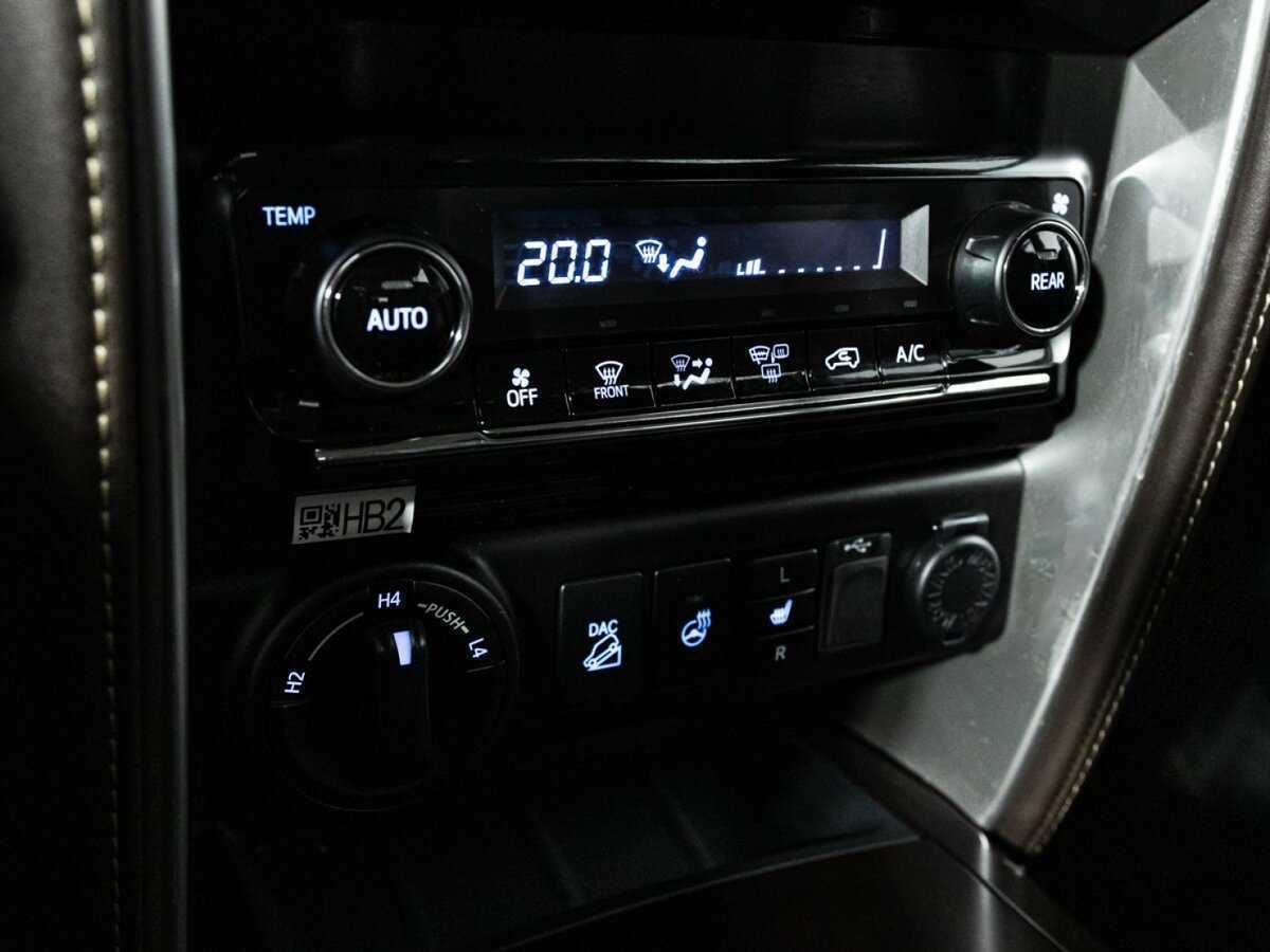 Toyota Fortuner, 2017 Фото №15