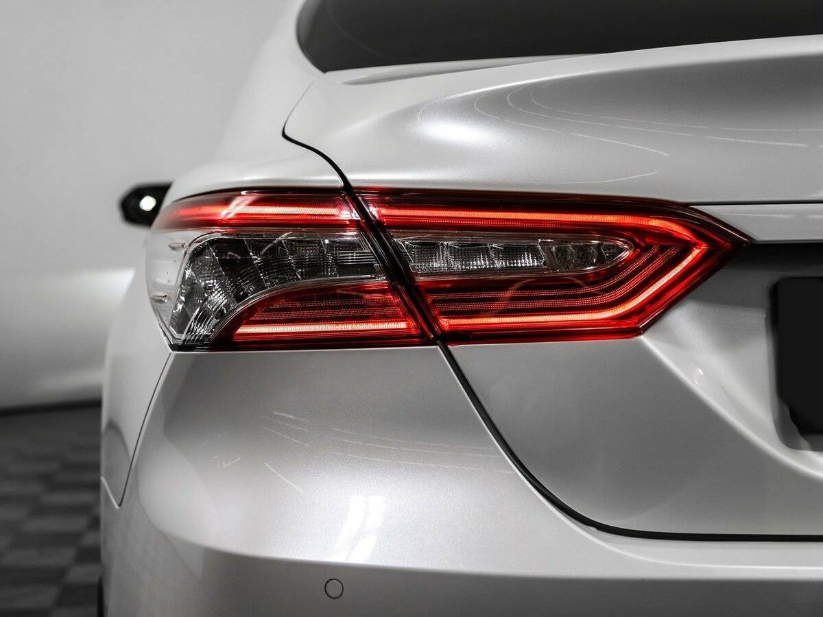 Toyota Camry, 2020 Фото №17