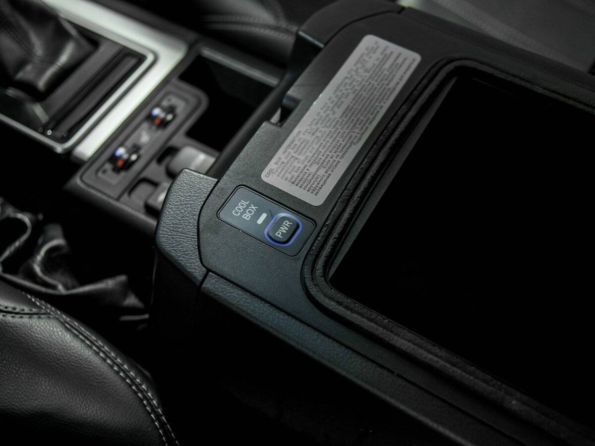 Toyota Land Cruiser Prado, 2017 Фото №16