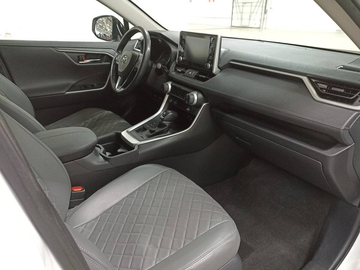 Toyota RAV4, 2021 Фото №11