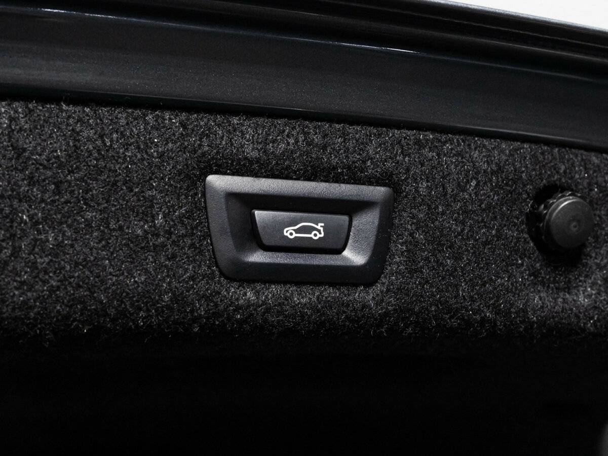 BMW 5 серии 520i, 2017 Фото №16