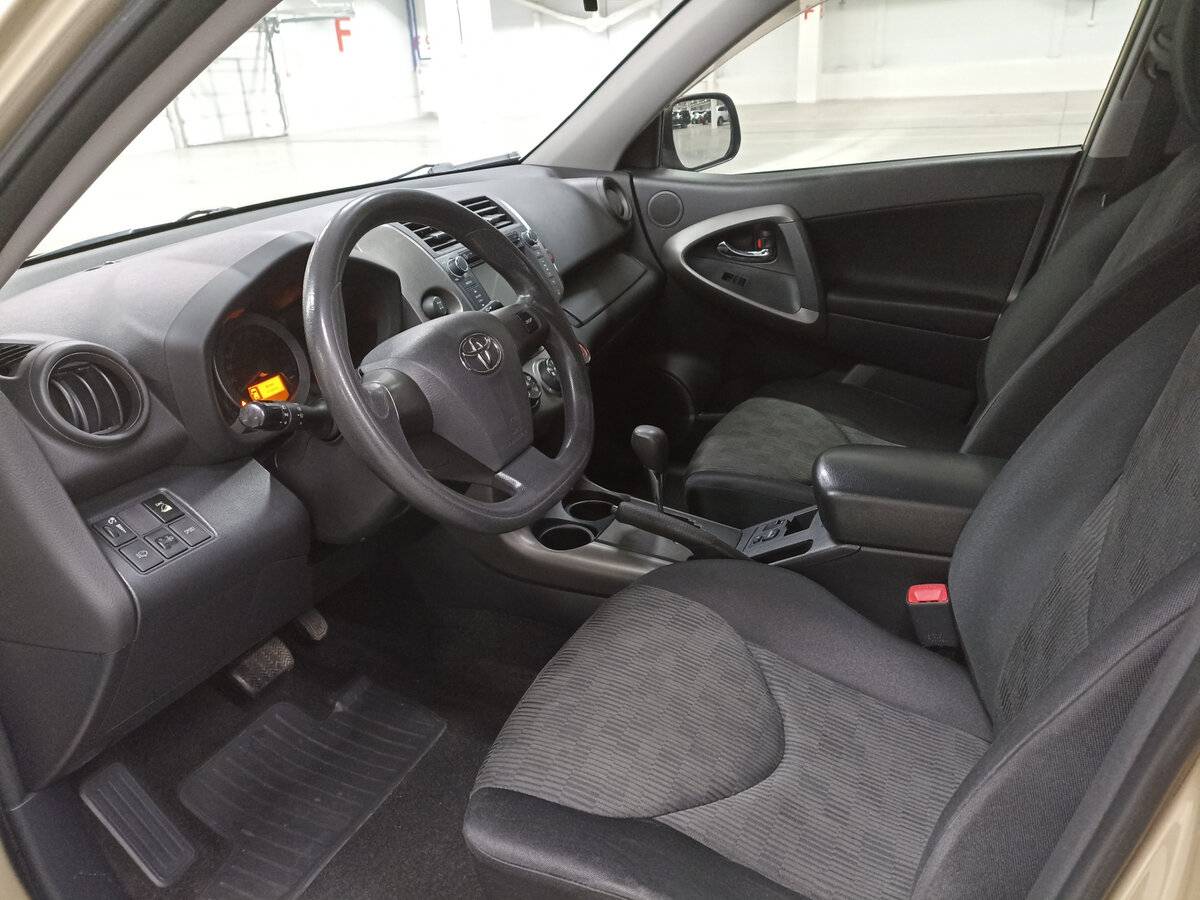 Toyota RAV4, 2011 Фото №16