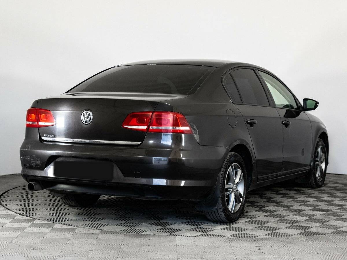 Volkswagen Passat, 2011 - 298 479 км. | Фото №4