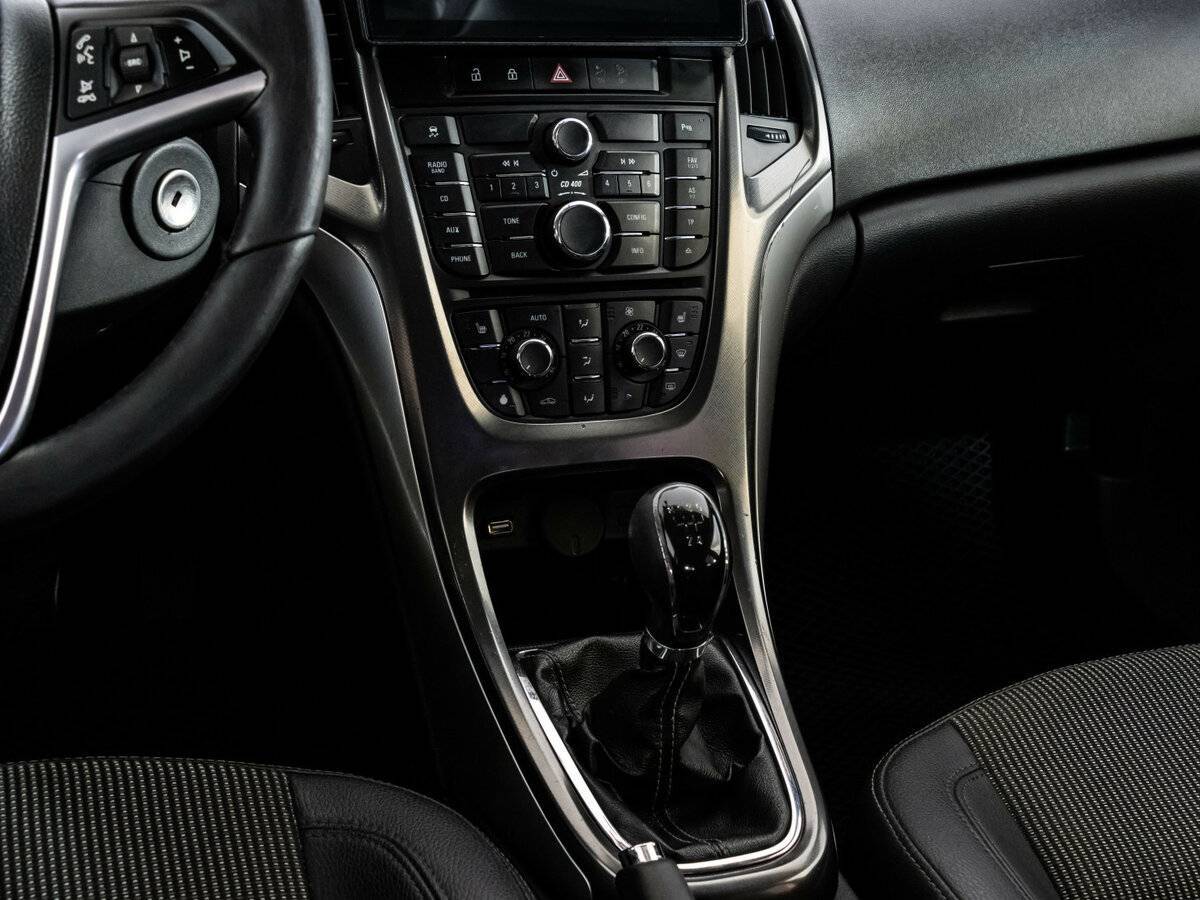 Opel Astra, 2011 Фото №11