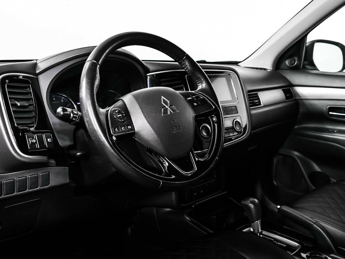 Mitsubishi Outlander, 2018 Фото №12