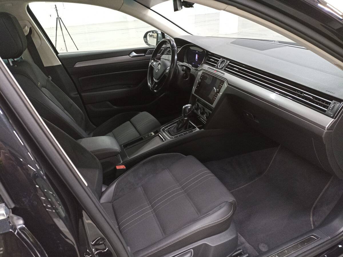 Volkswagen Passat Alltrack, 2018 Фото №11