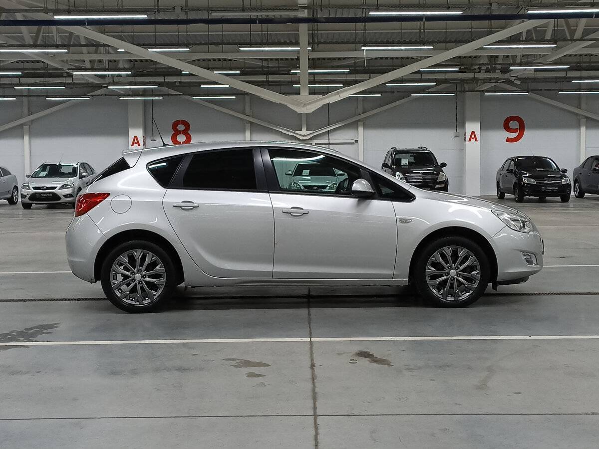 Opel Astra, 2011 - 131 802 км. | Фото №4