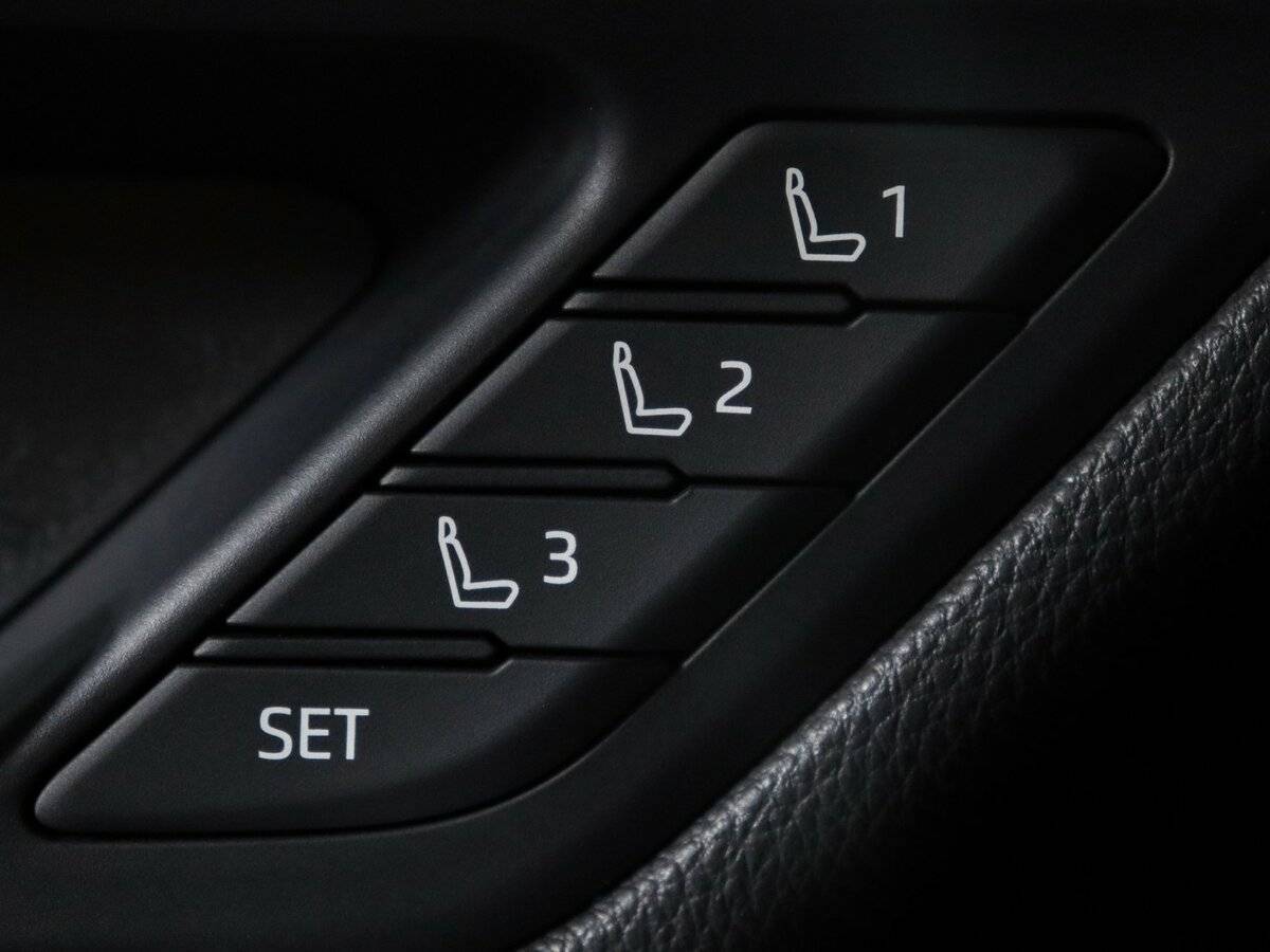 Toyota Land Cruiser, 2021 Фото №18