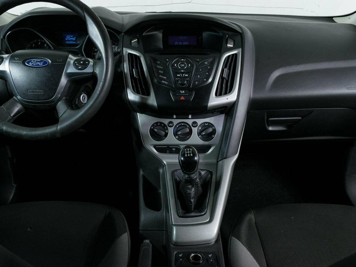 Ford Focus, 2011 Фото №9