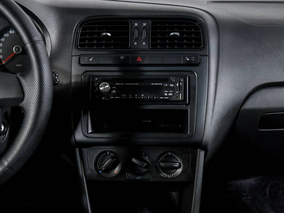 Volkswagen Polo, 2011 Фото №8