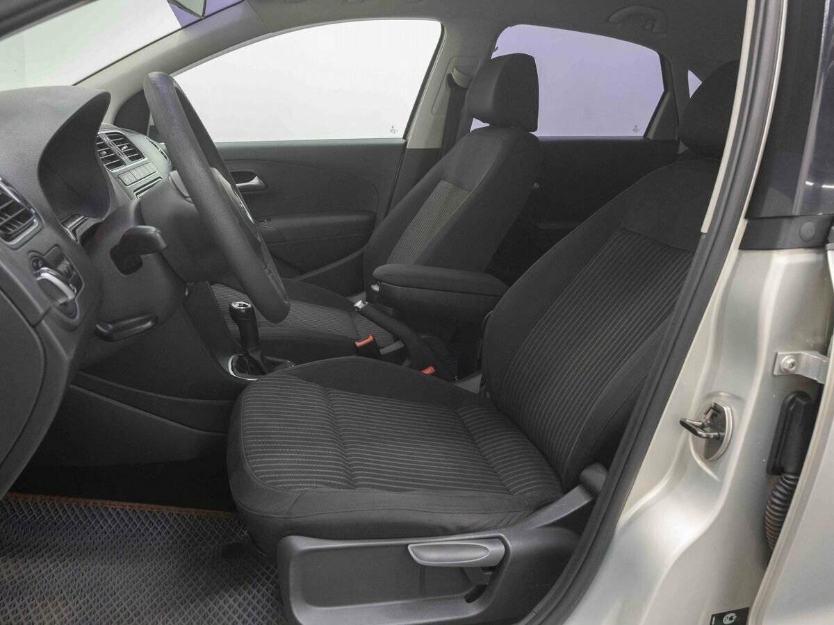 Volkswagen Polo, 2011 Фото №8