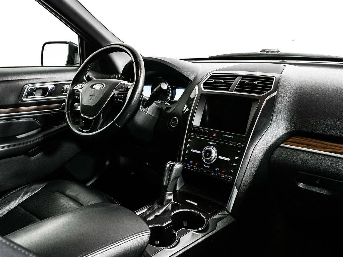 Ford Explorer, 2017 Фото №9