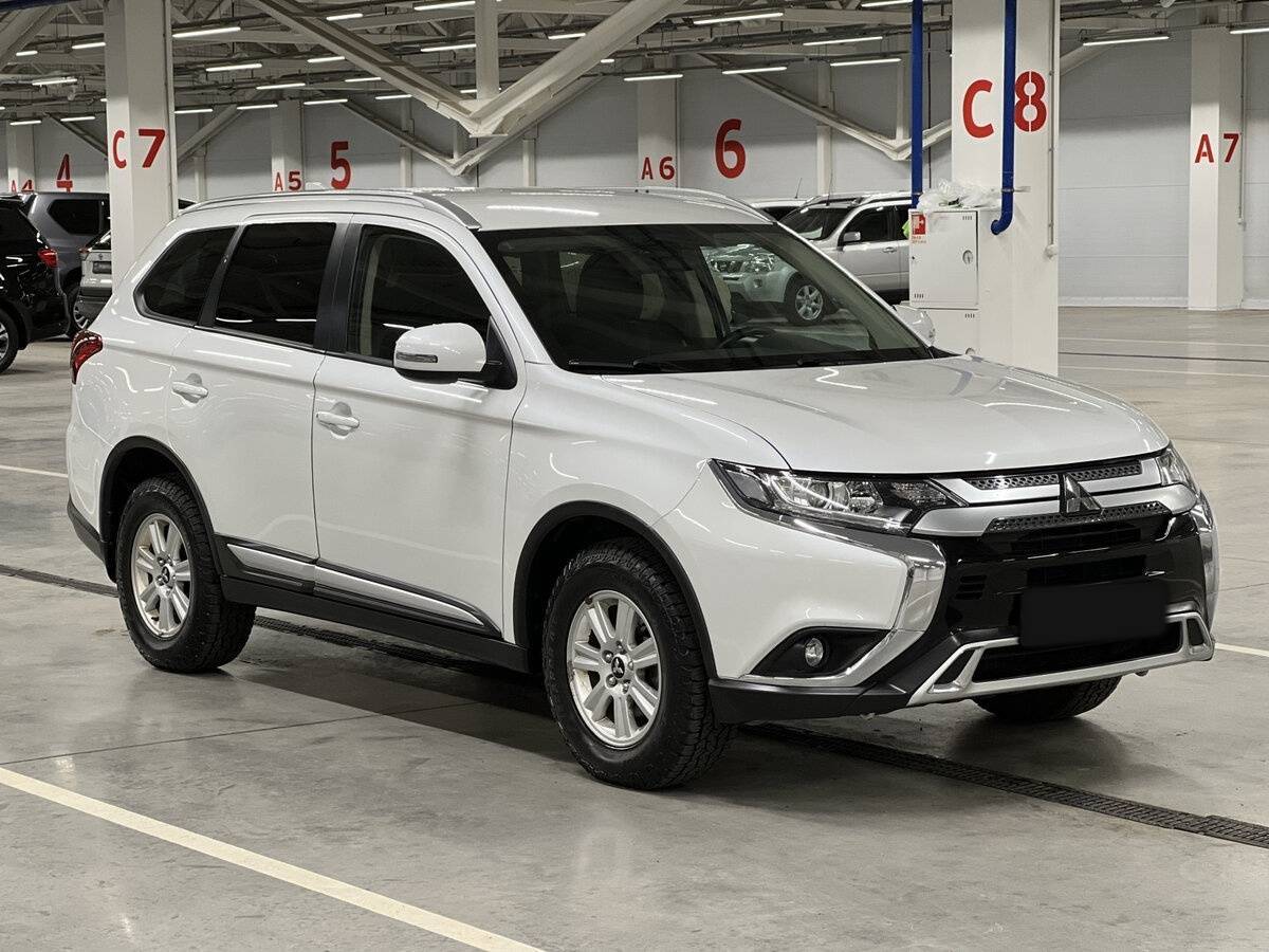 Mitsubishi Outlander, 2021 - 61 052 км. | Фото №3