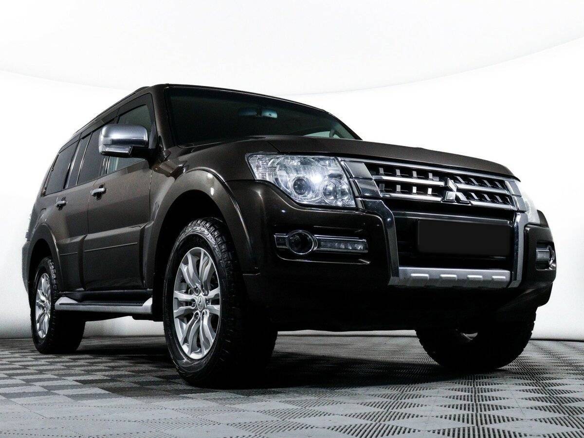 Mitsubishi Pajero, 2017 Фото №15