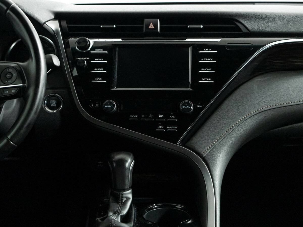 Toyota Camry, 2020 Фото №14