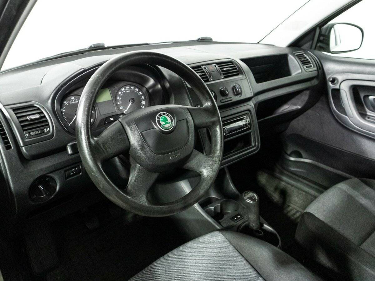 Skoda Fabia, 2011 Фото №11