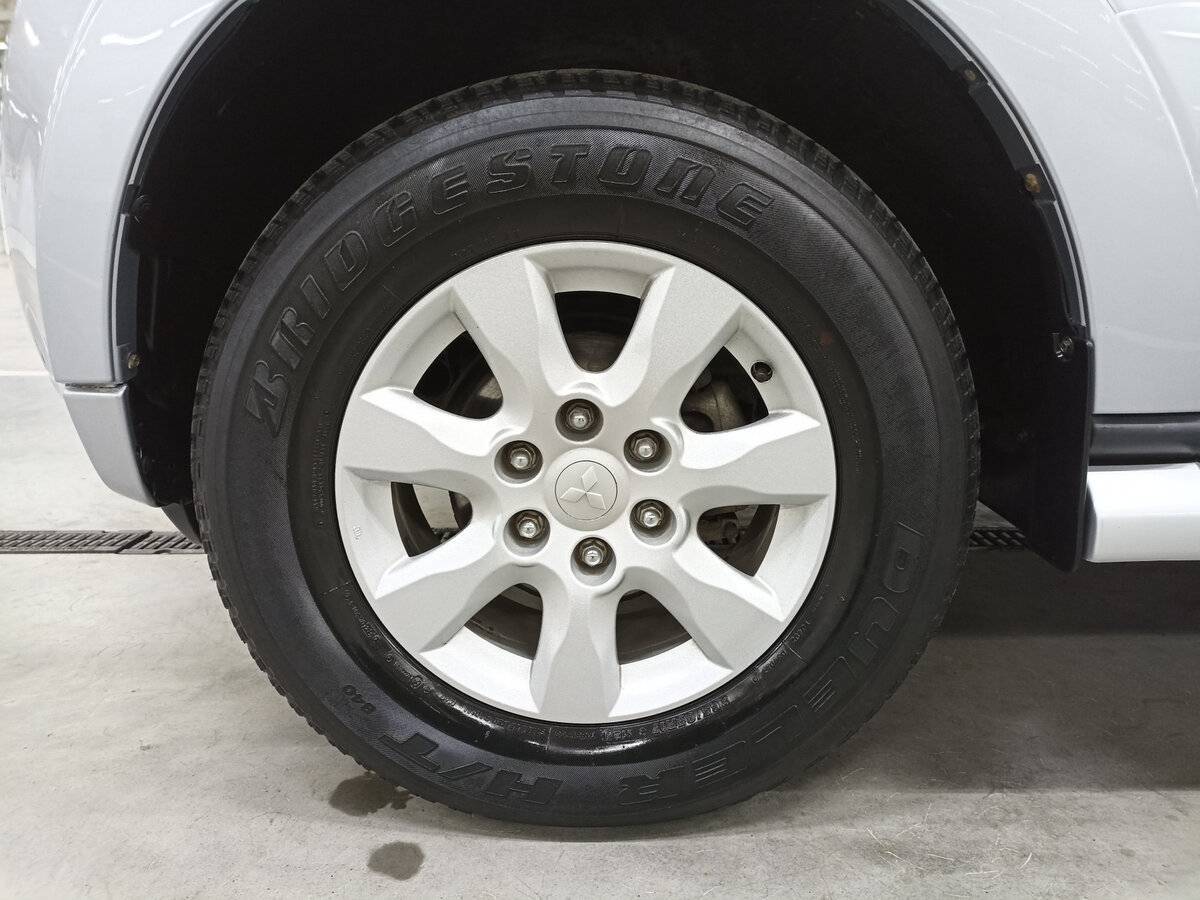 Mitsubishi Pajero, 2011 Фото №18