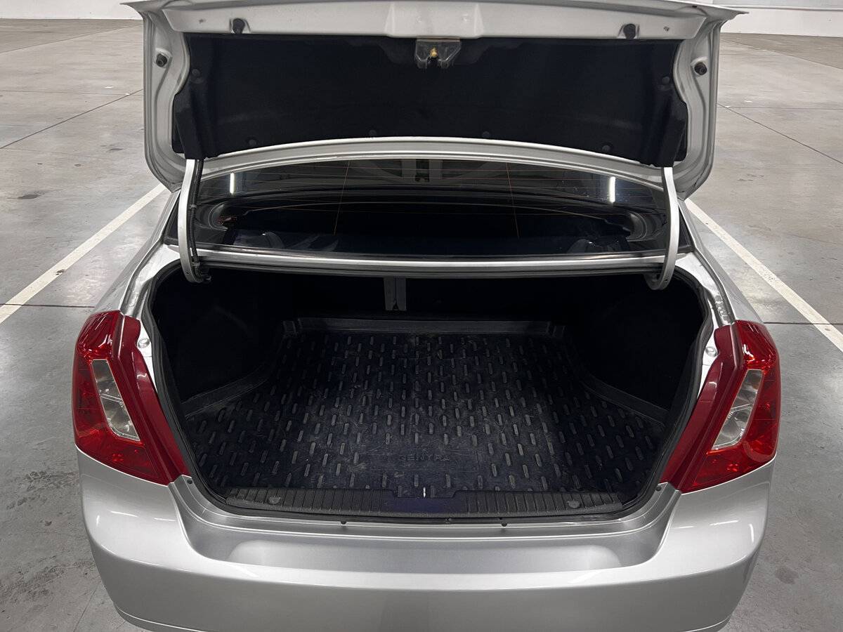 Daewoo Gentra, 2013 Фото №10