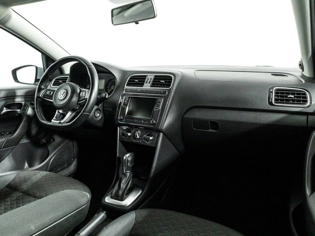 Volkswagen Polo, 2018 Фото №9