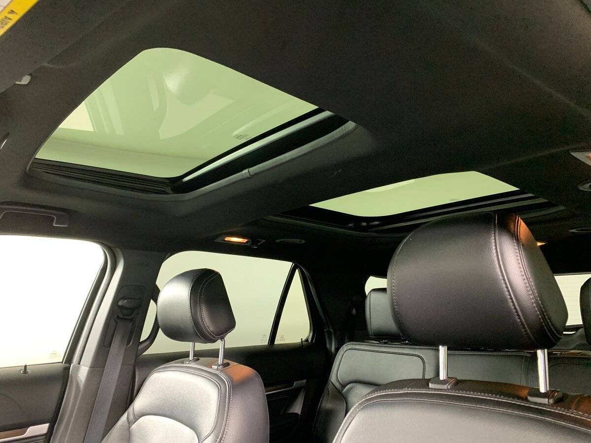 Ford Explorer, 2017 Фото №18