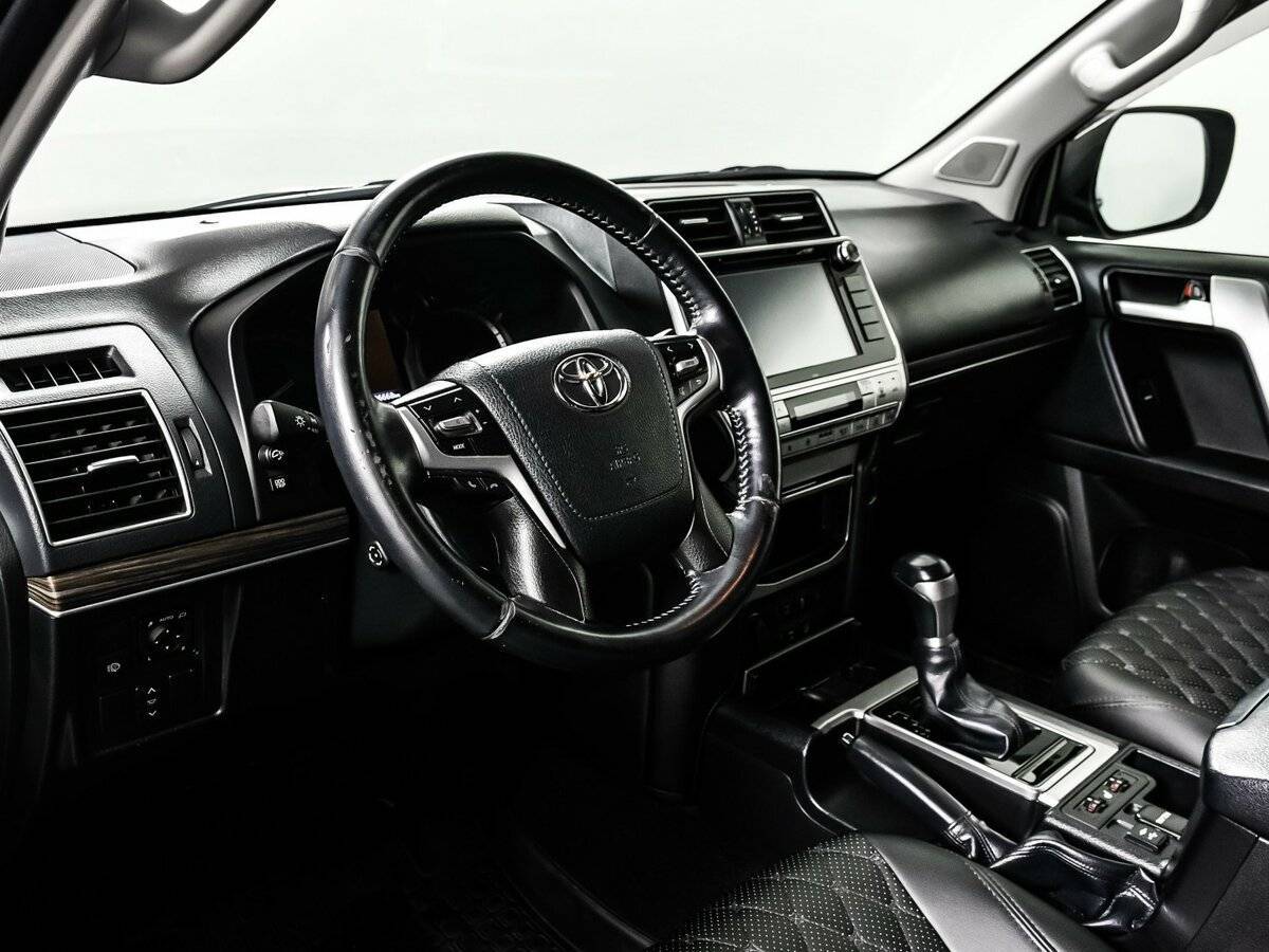 Toyota Land Cruiser Prado, 2018 Фото №13