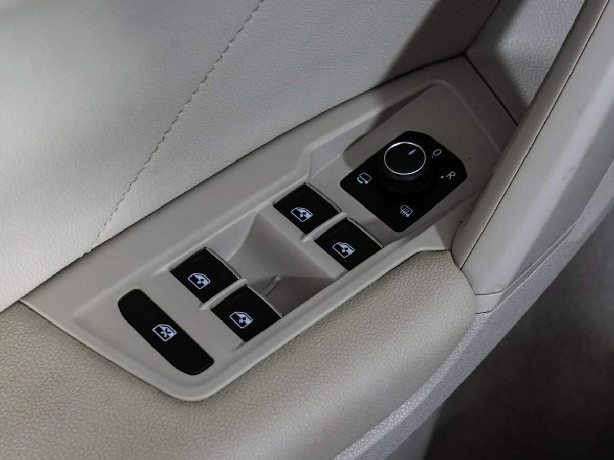 Volkswagen Tiguan, 2020 Фото №14