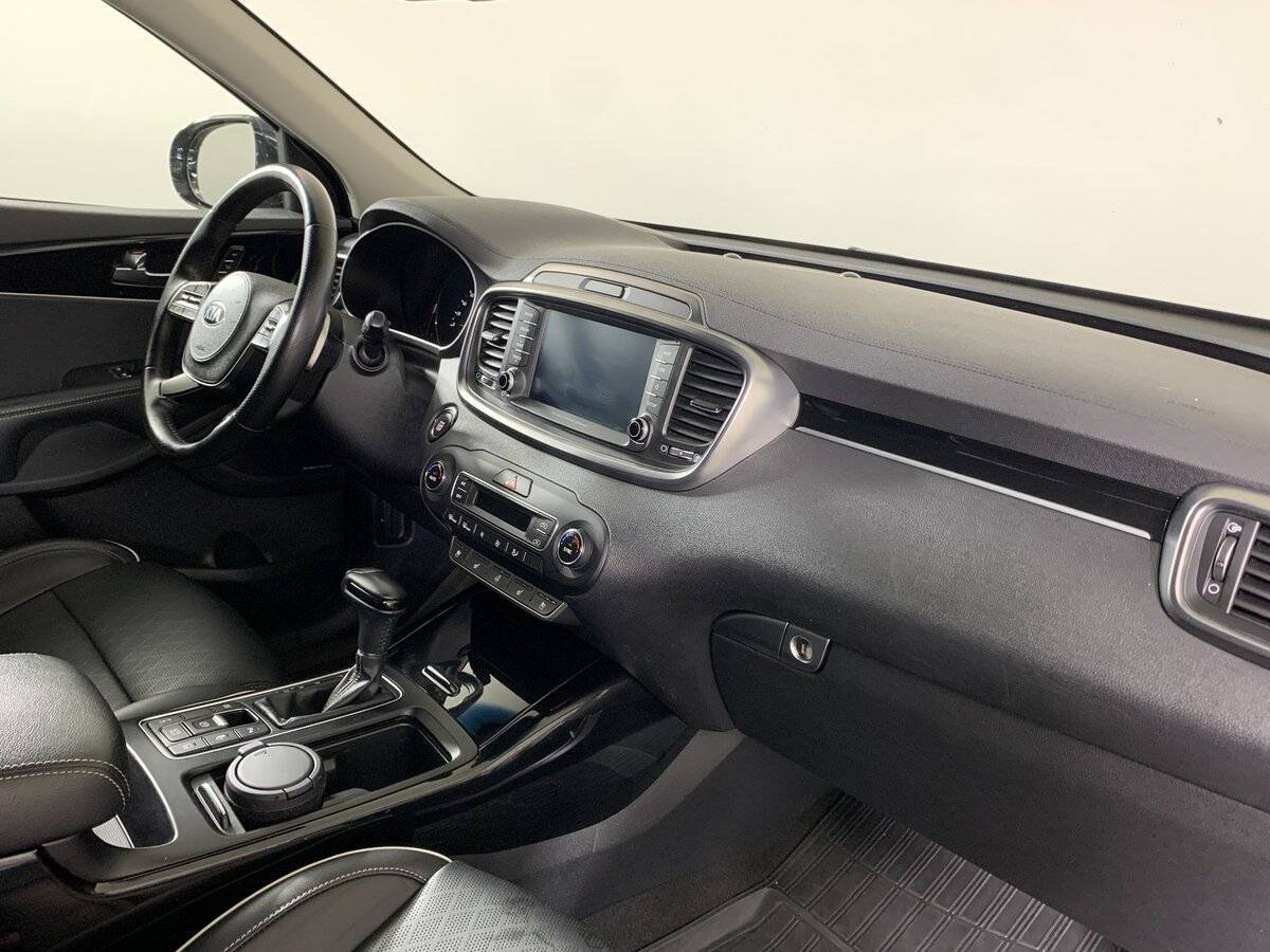 Kia Sorento, 2018 Фото №13