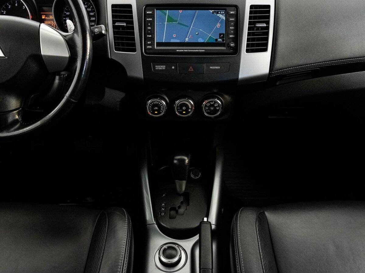 Mitsubishi Outlander, 2010 Фото №12