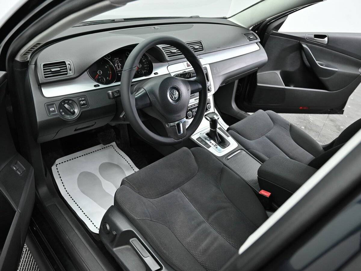 Volkswagen Passat, 2010 - 183 000 км. | Фото №8